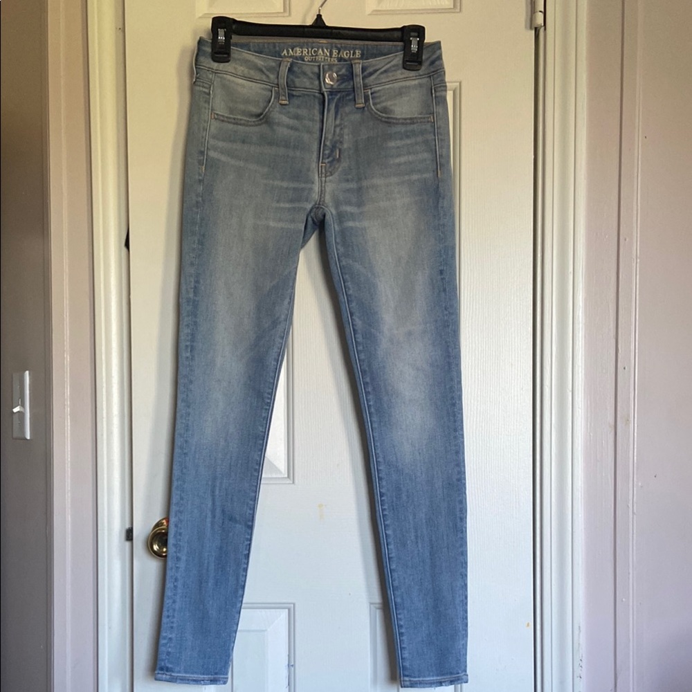 American Eagle Outfitters Women's Light Blue Jeans